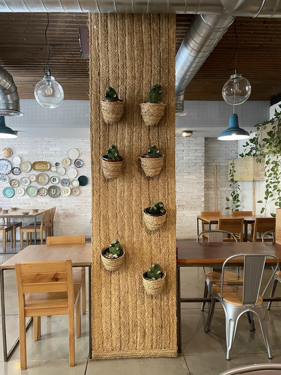 Le Bistró by El Conjuro 15